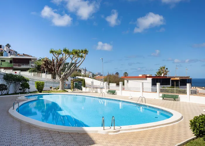 Home2book Bright Sea Views & Pool Bajamar (La Laguna)
