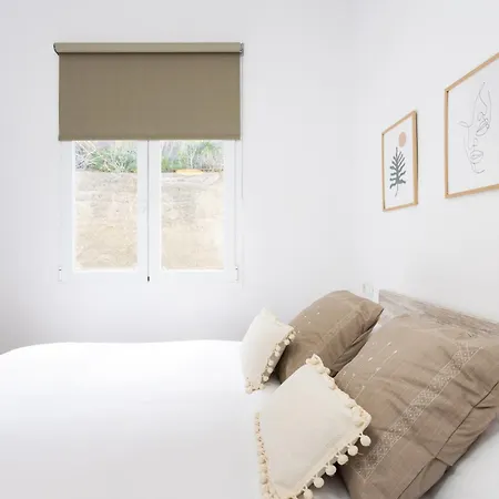 Home2book Bright Sea Views & Pool バハマル
