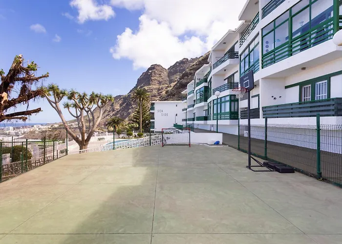 Home2book Bright Sea Views & Pool Bajamar (La Laguna)